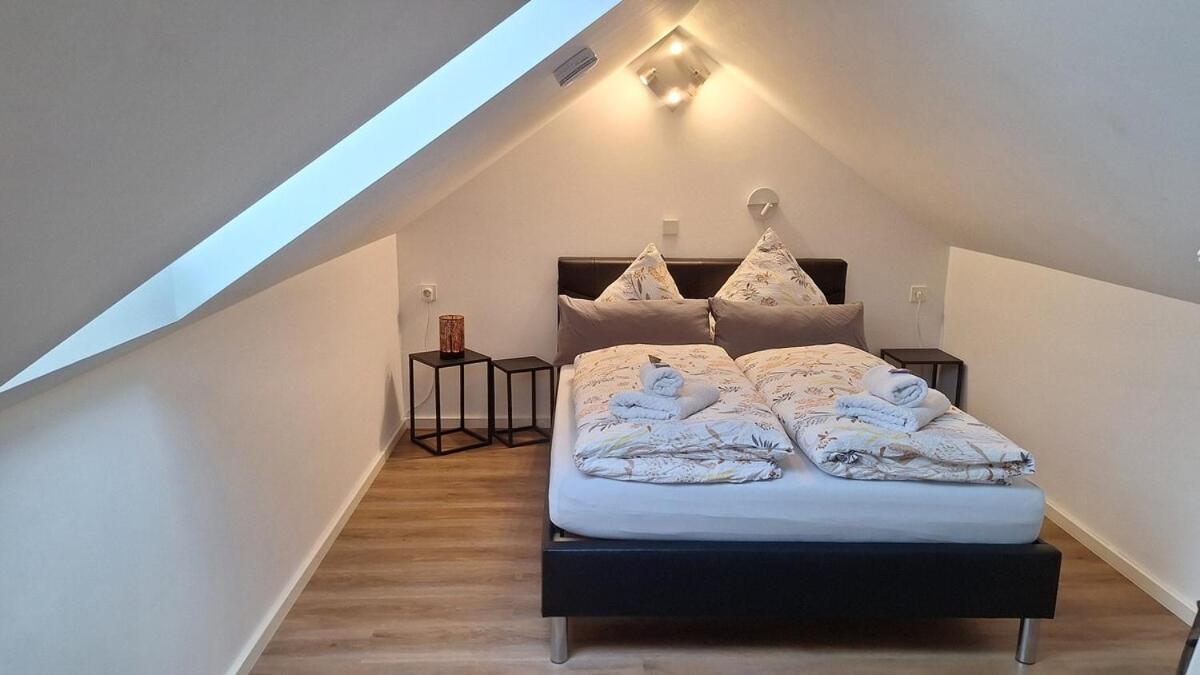 Auszeit2 Erfurt - Stilvolle Dachwohnung Mit Parkplatz - Zentrumsnah Zewnętrze zdjęcie
